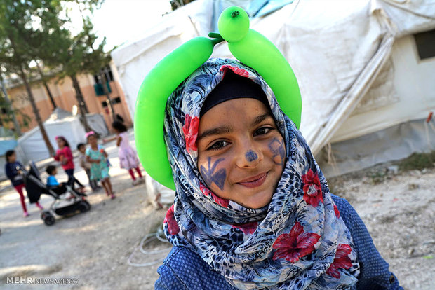 عکس/بازی کودکان سوری در اردوگاه پناهندگان