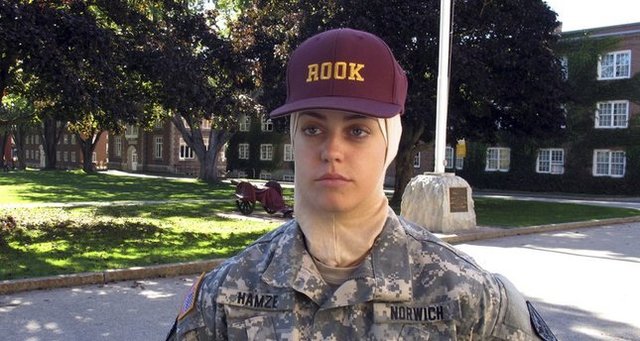 دانشجوی محجبه در کالج نظامی آمریکا+عکس