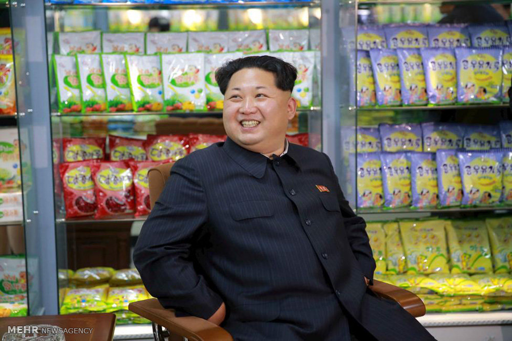 تصاویر/نحوه لباس پوشیدن رهبر کره شمالی