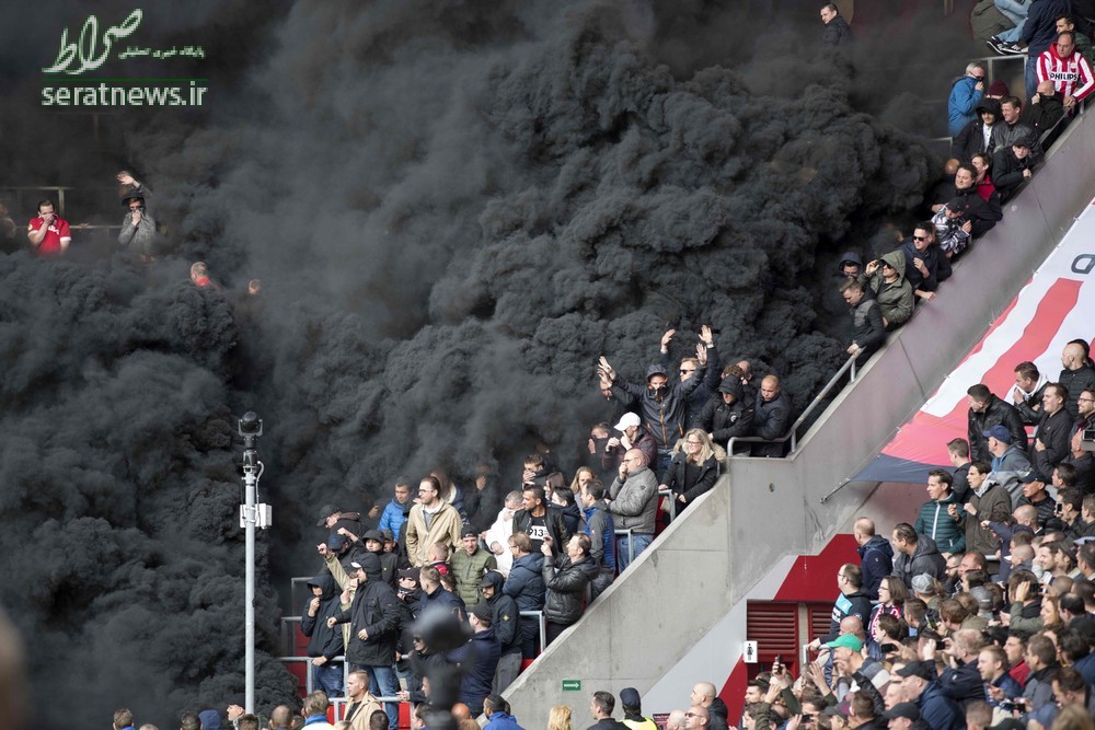 آتش سوزی مهیب در جریان دیدار دو تیم آیندهوون و آژاکس در لیگ هلند