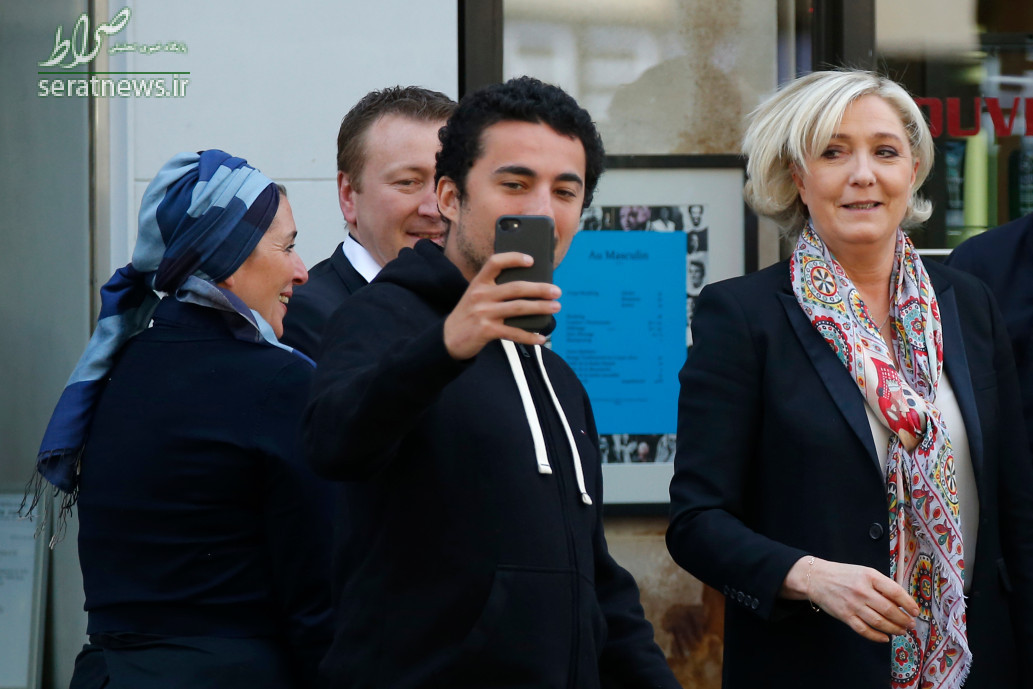 عکس سلفی با مارین لوپن نامزد افراطی انتخابات ریاست جمهوری فرانسه