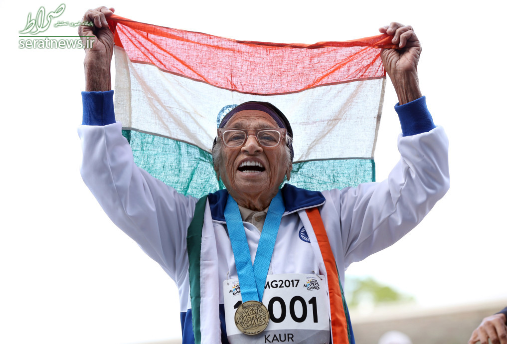 خوشحالی یک پیرمرد 101 ساله هندی پس از رقابت در مسابقه دو 100 متر