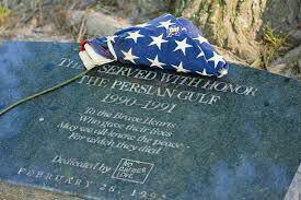 عکس/ نوشته خلیج فارس روی سنگ قبر سربازان آمریکا