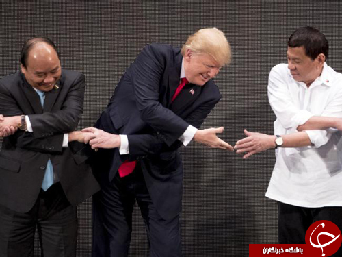 دست دادن ناشیانه ترامپ در اجلاس آسه‌آن +تصاویر