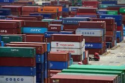 سنای آمریکا به لایحه کاهش تعرفه بر کالا‌های وارداتی از چین رأی داد