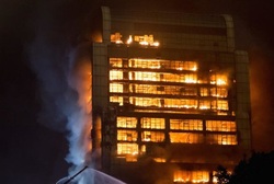 آتش سوزی هتلی در چین 18 قربانی گرفت