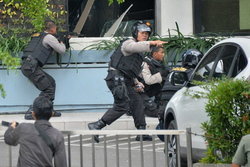 حمله انتحاری در اندونزی با ۶ کشته شامل ۴ پلیس