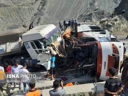 تصادف مرگبار اتوبوس با کامیون در هرمزگان +فیلم