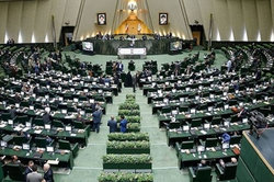 روز شلوغ وزیر احمدی‌نژاد در صحن مجلس /لابی‌ها ادامه دارد