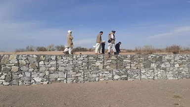 طالبان در هرات دیوار گابیونی ساخت