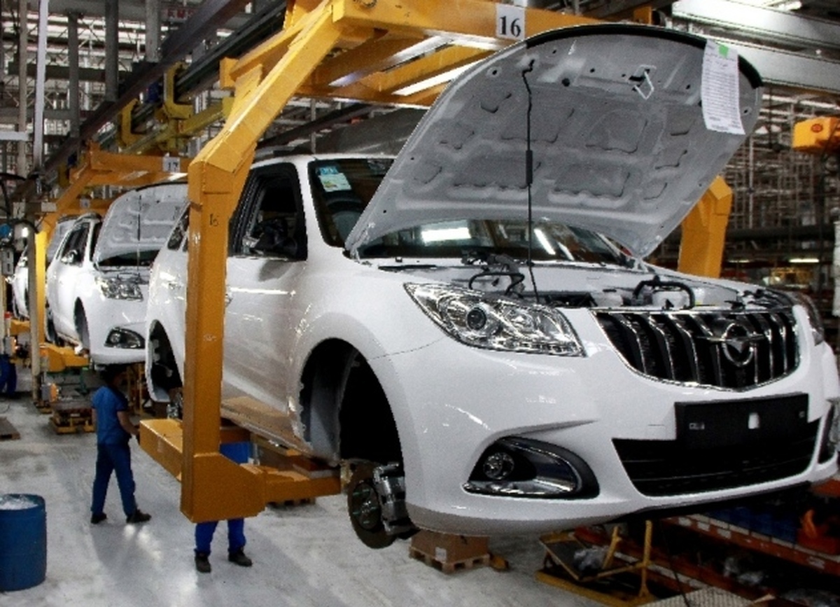 برنامه افزایش ۴۰ درصدی تولید ایران خودرو خراسان در سال ۱۴۰۲