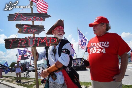 عکس / تجمع طرفداران ترامپ در مقابل اقامتگاه او در فلوریدا