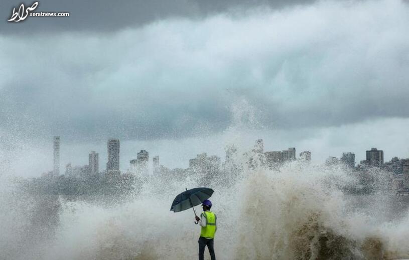 عکس / جزر و مد شدید دریا در ساحل بمبئی