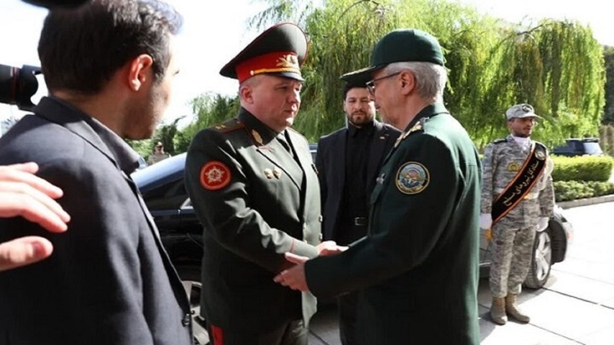 وزیر دفاع بلاروس با سرلشکر باقری دیدار کرد