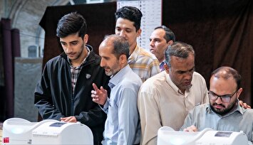 تصاویر / انتخابات مرحله دوم مجلس شورای اسلامی در مسجد لرزاده