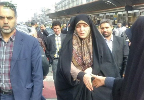 حضور شهیندخت مولاوردی معاون رئیس‌جمهور در امور زنان و خانواده در مسیر راهپیمایی