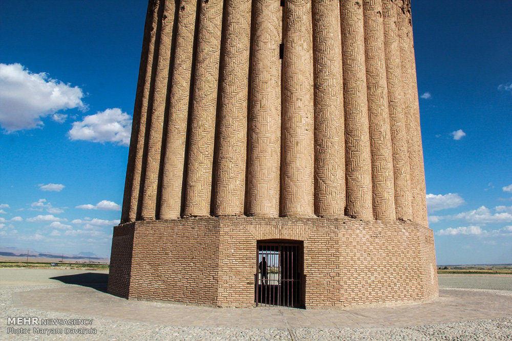 برج تاريخی رادكان