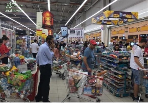 هجوم مردم قطر به فروشگاه‌ها برای ذخیره مواد غذایی +عکس