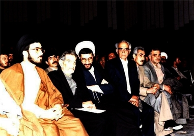  حضور استاد سید محمدحسین شهریار در مراسم سالگرد پیروزی انقلاب اسلامی درتبریز